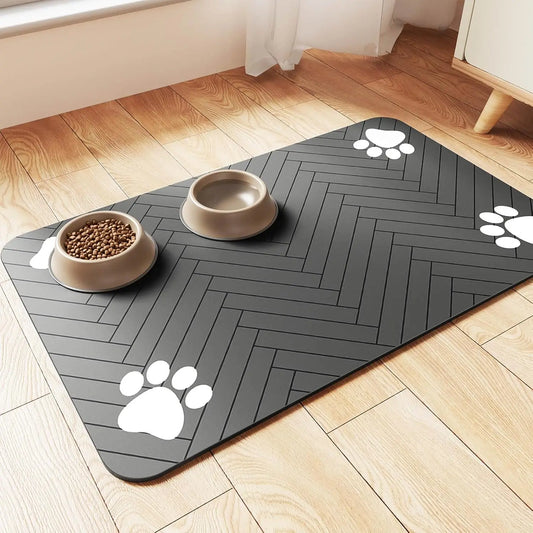 Quick-dry, absorbent pet mat: waterproof rubber backing prevents spills from bowls.